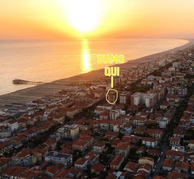 Appartamento Alex Vista Mare Lido di Camaiore Exterior photo